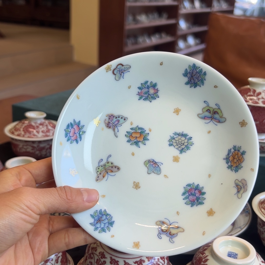 H冉月观隐斗彩蝶恋花