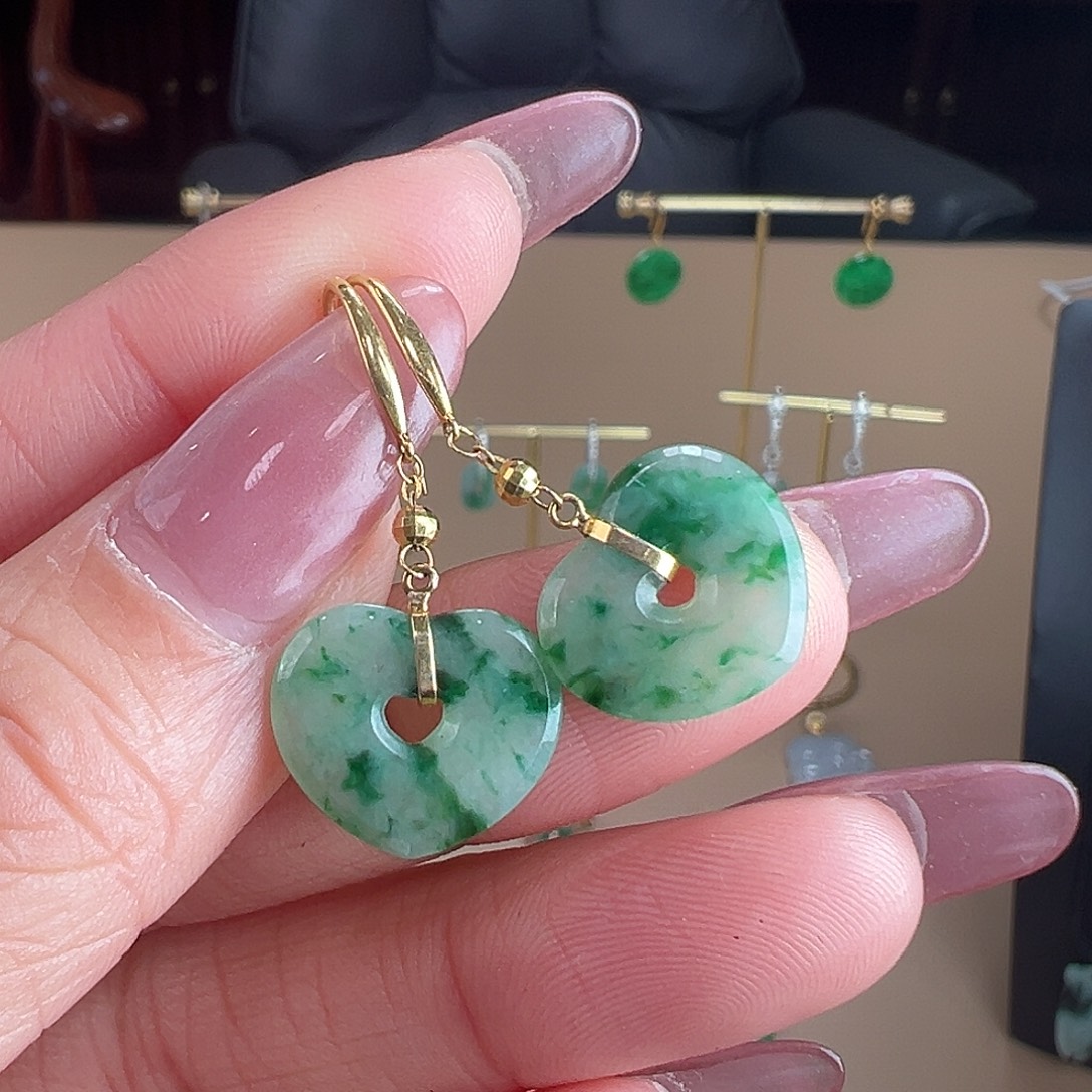 飘****翡翠18K金镶嵌耳饰