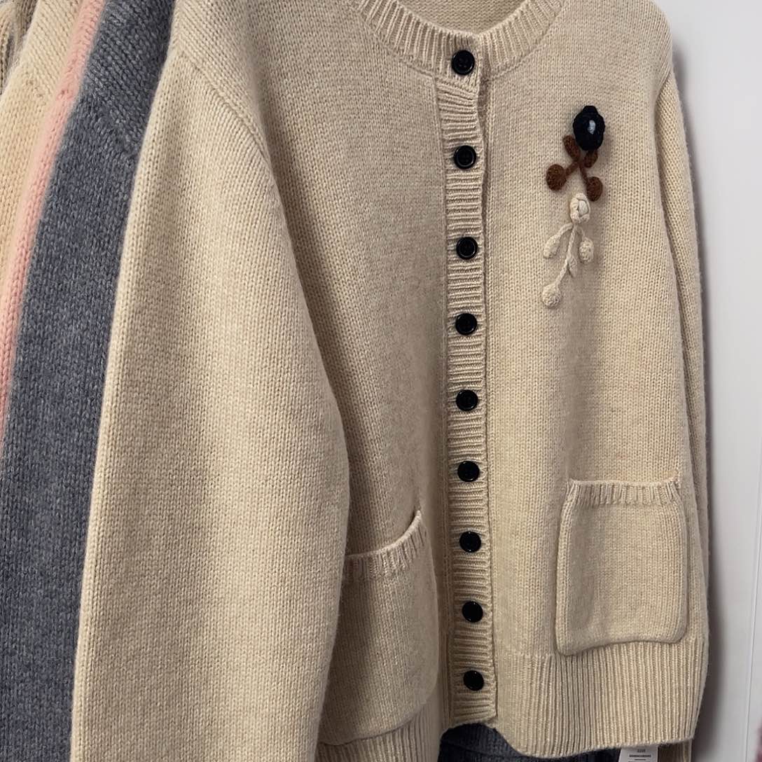 花朵 带兜 羊绒 开衫