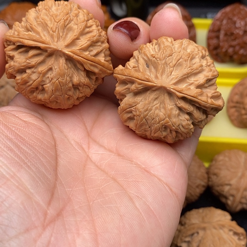 【闪购商品】桃核把件苹果园狮子头