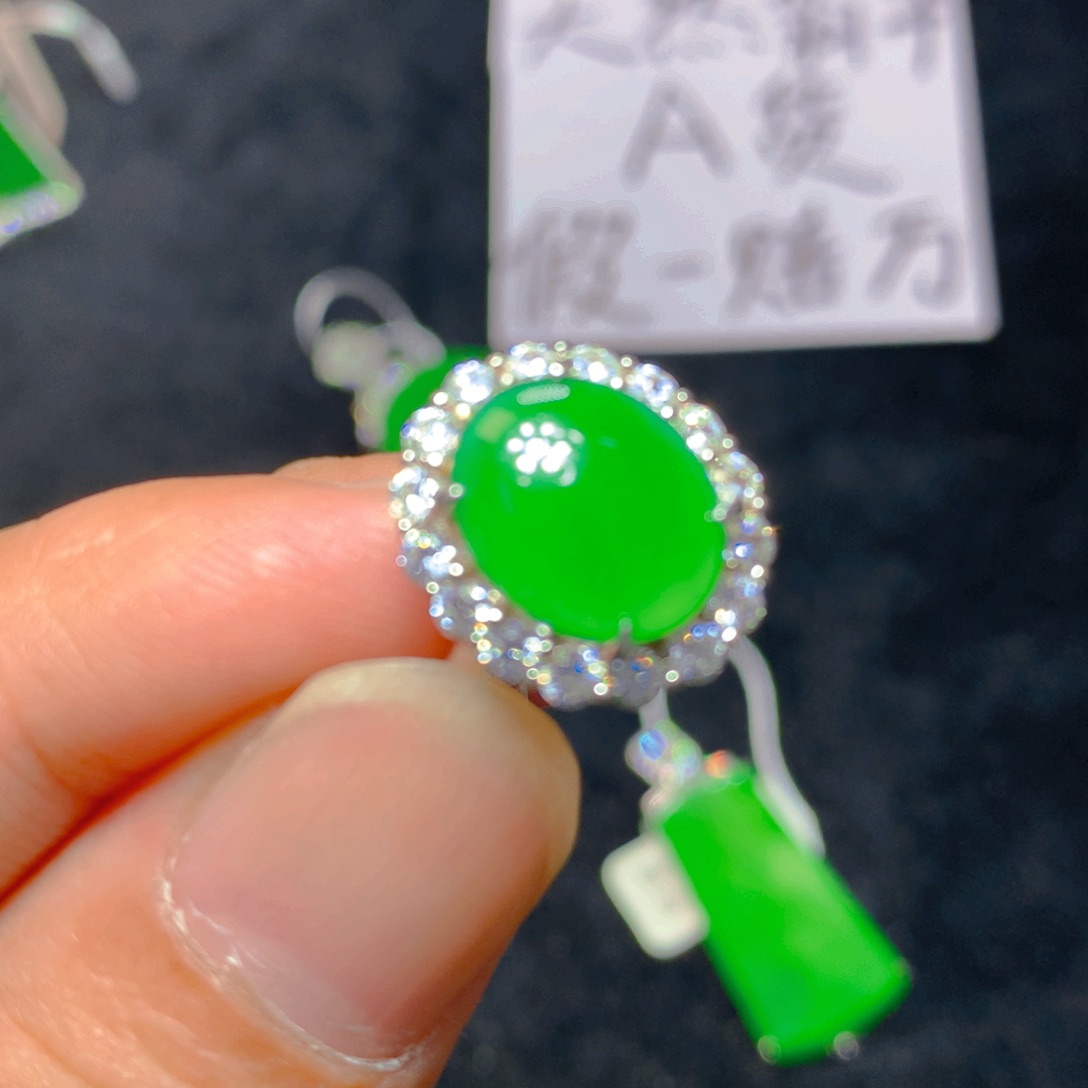 颈饰银S925镶嵌翡翠