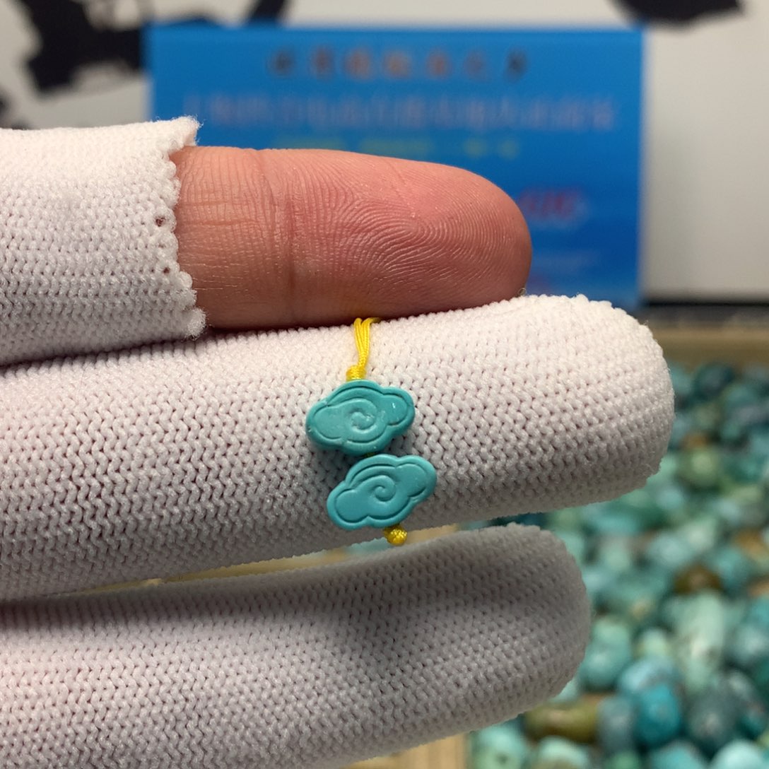 绿松石未镶嵌挂件