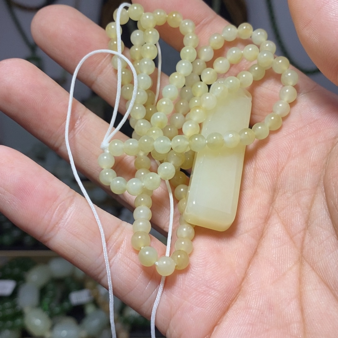 凌***姑和田玉未镶嵌手链