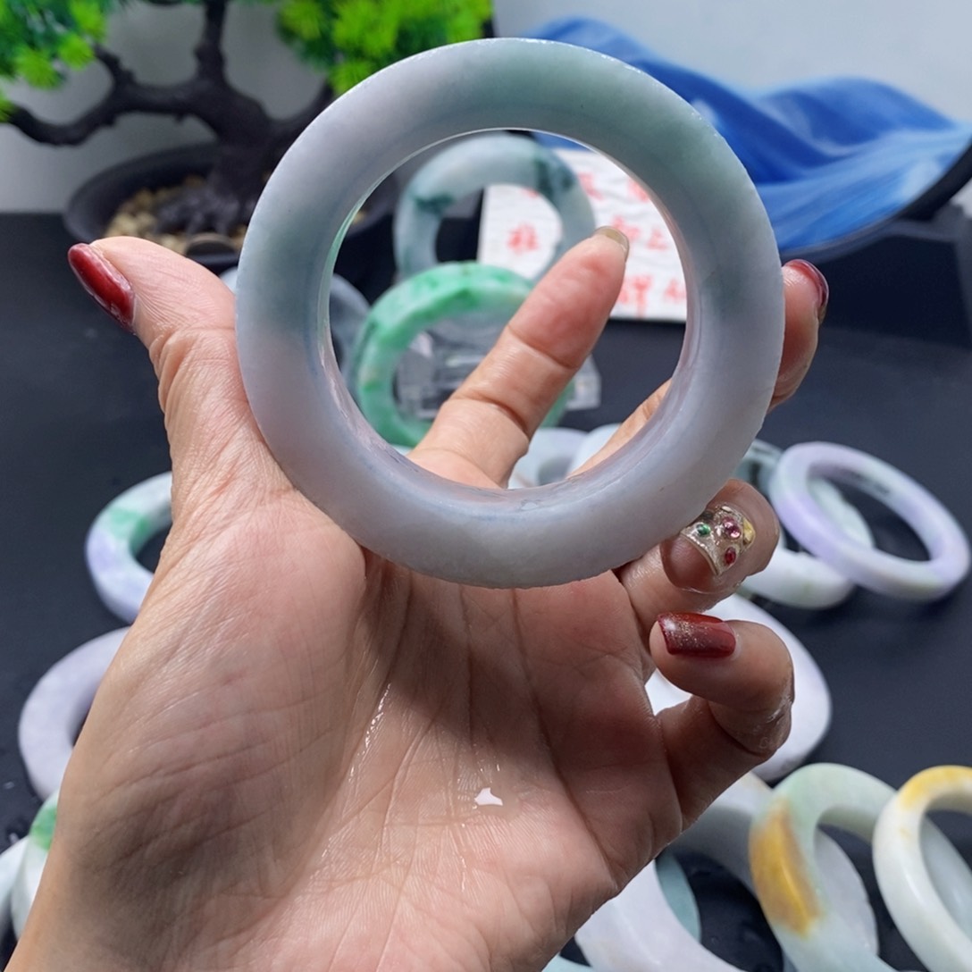 定制翡翠手镯未镶嵌快***！