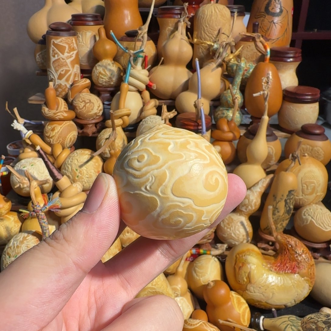 有机玻璃祥云鸡蛋