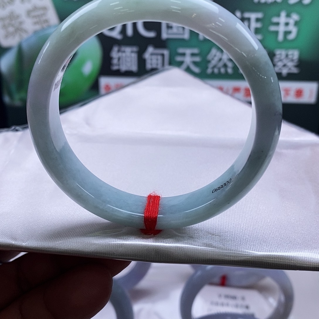 翡翠未镶嵌手镯正圈