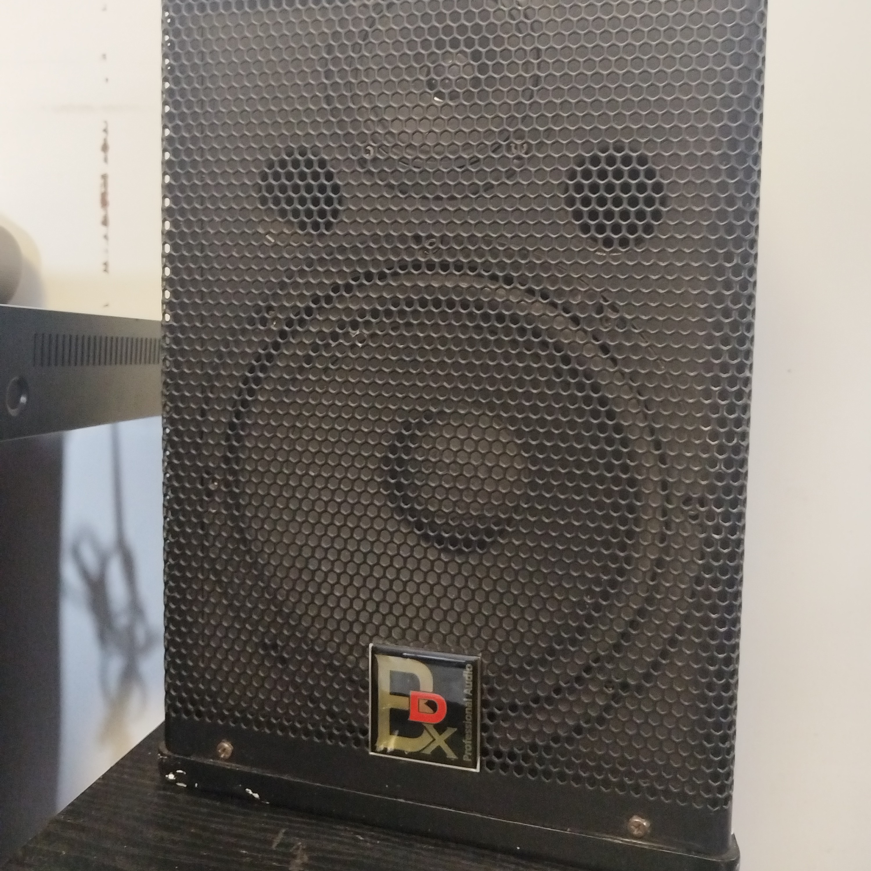 8新  8寸音响一对，不包邮费，不支持七天无理由退货