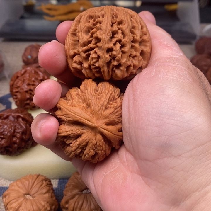 文玩核桃把件大****?核桃