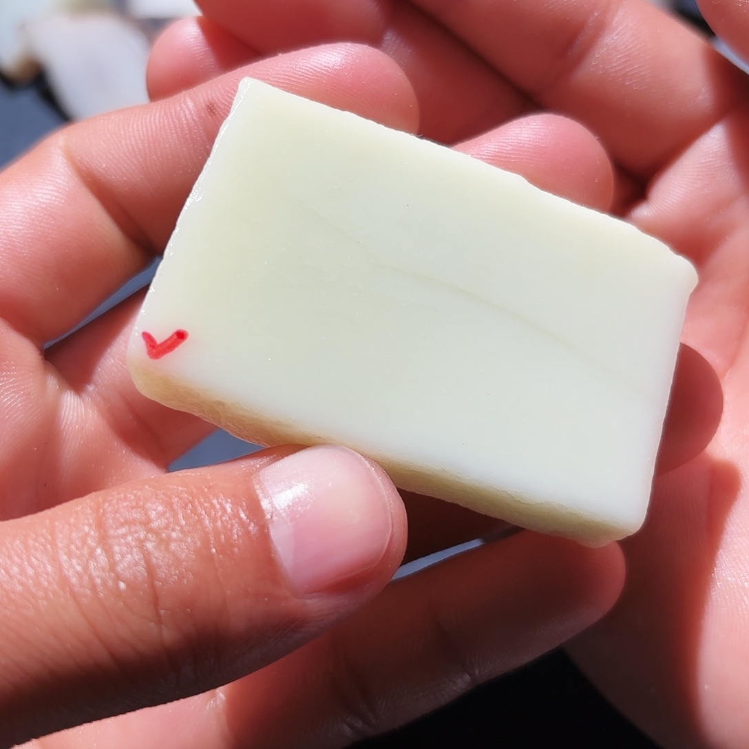 和田玉未镶嵌珠宝奇石