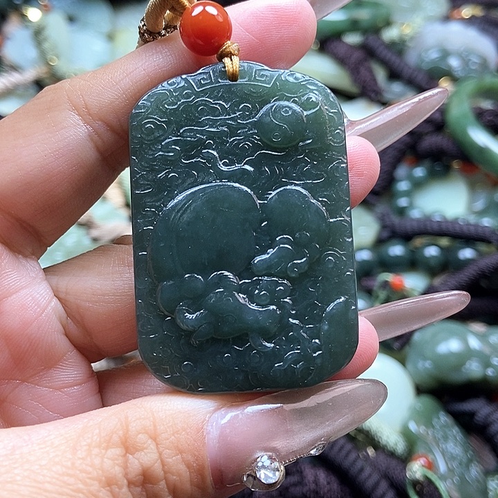 和田玉颈饰未镶嵌双面