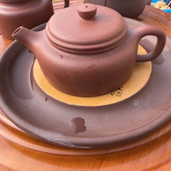 茶壶紫砂扁得中150cc底槽青