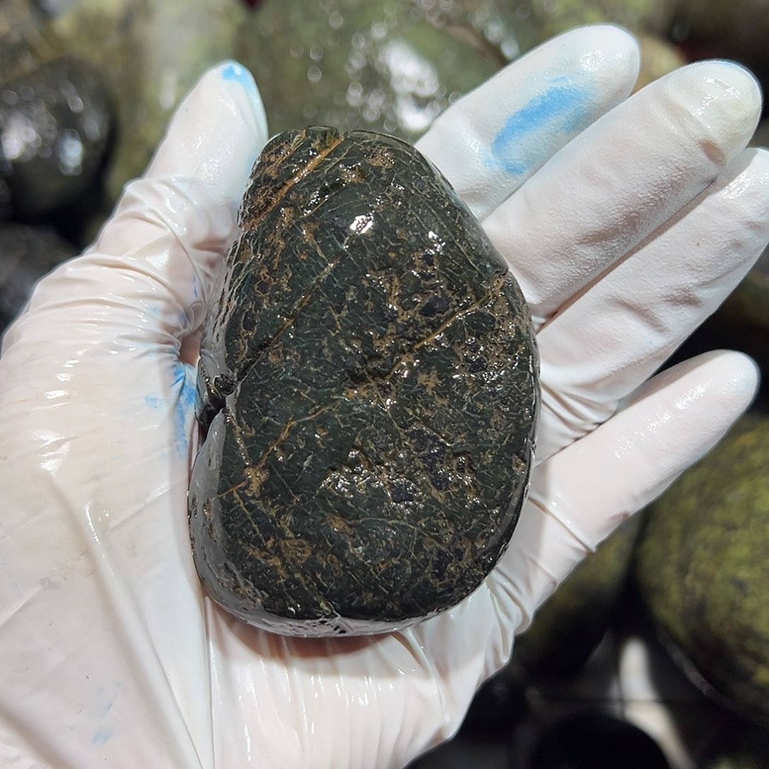 合金蛇纹石玉西藏藏玉药王石鸿****验