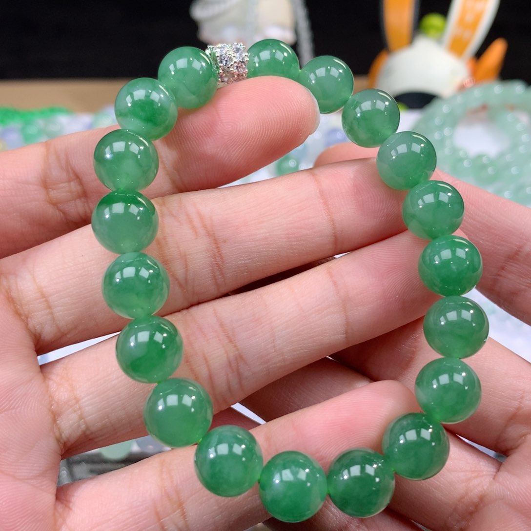 翡翠手链未镶嵌翡翠