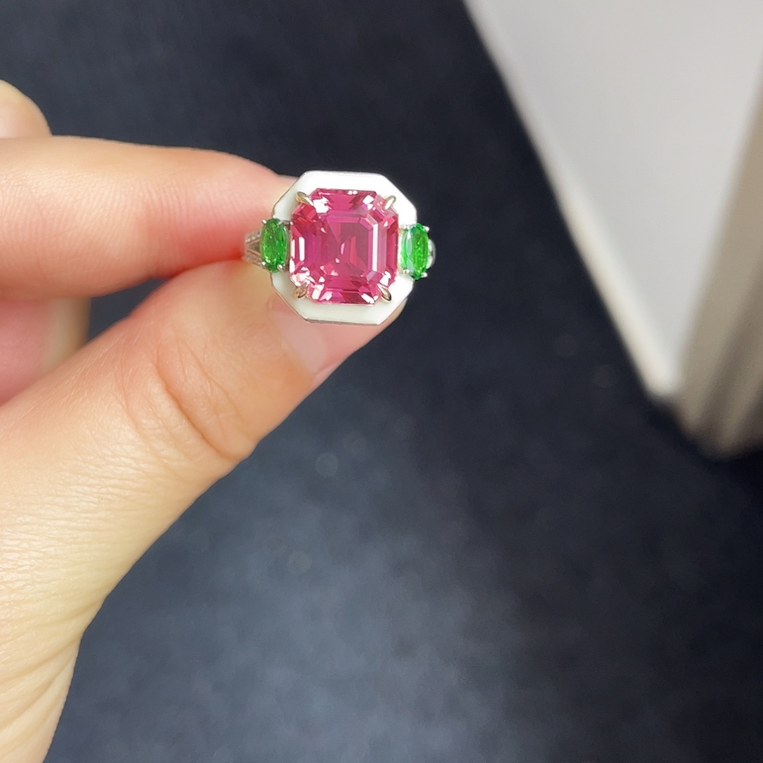 碧玺戒指18K金镶嵌戒指