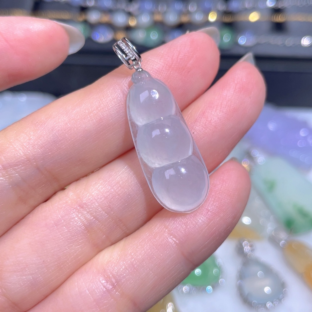 颈饰18K金镶嵌翡翠翡翠