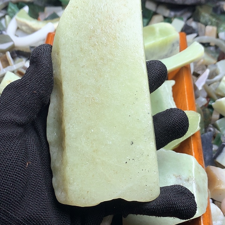 和田玉和田玉边角料未镶嵌孝*先