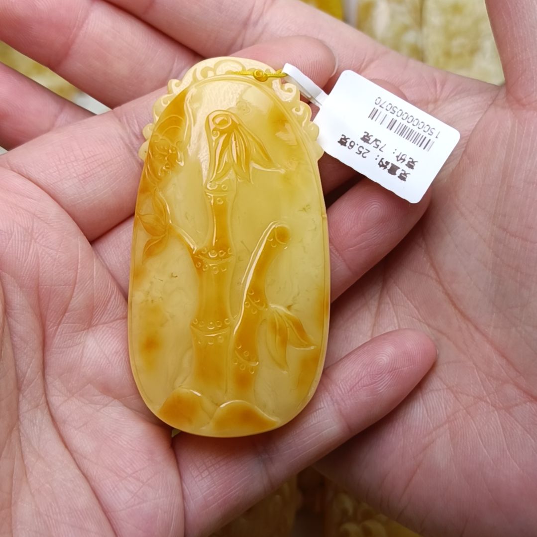 蜜蜡裸石未镶嵌竹报平安