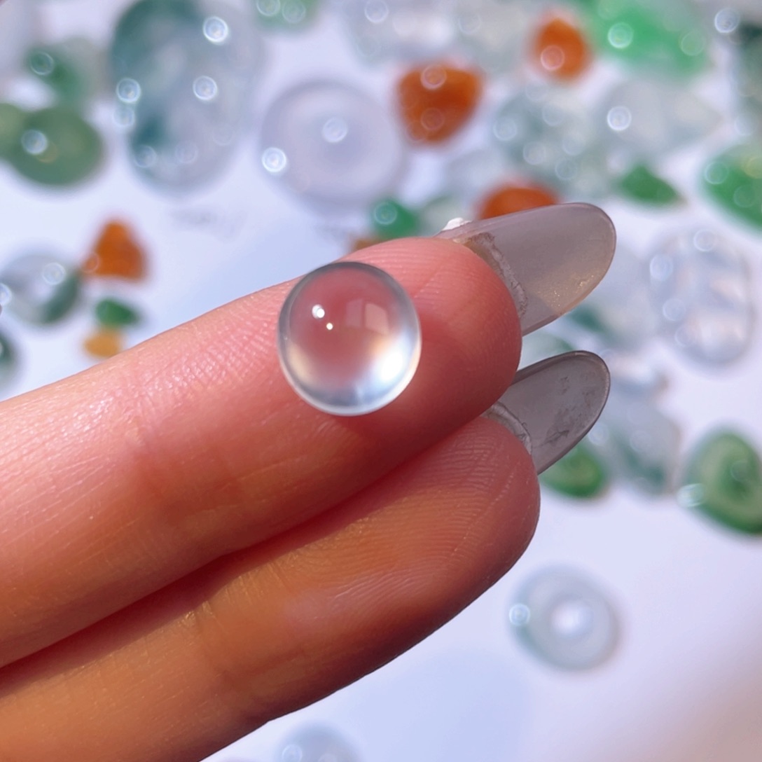 翡翠颈饰未镶嵌裸石