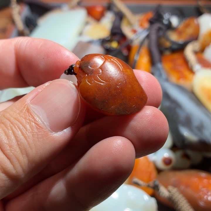 和田玉（糖玉）未镶嵌颈饰