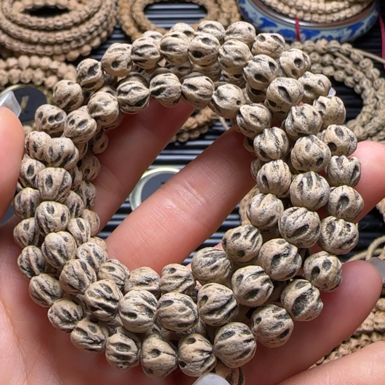 【闪购商品】柏香籽/百香籽吊坠憨****鹉