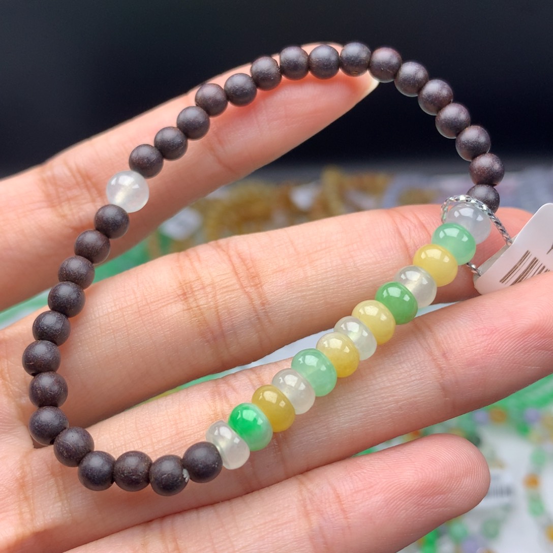 翡翠手链未镶嵌卡