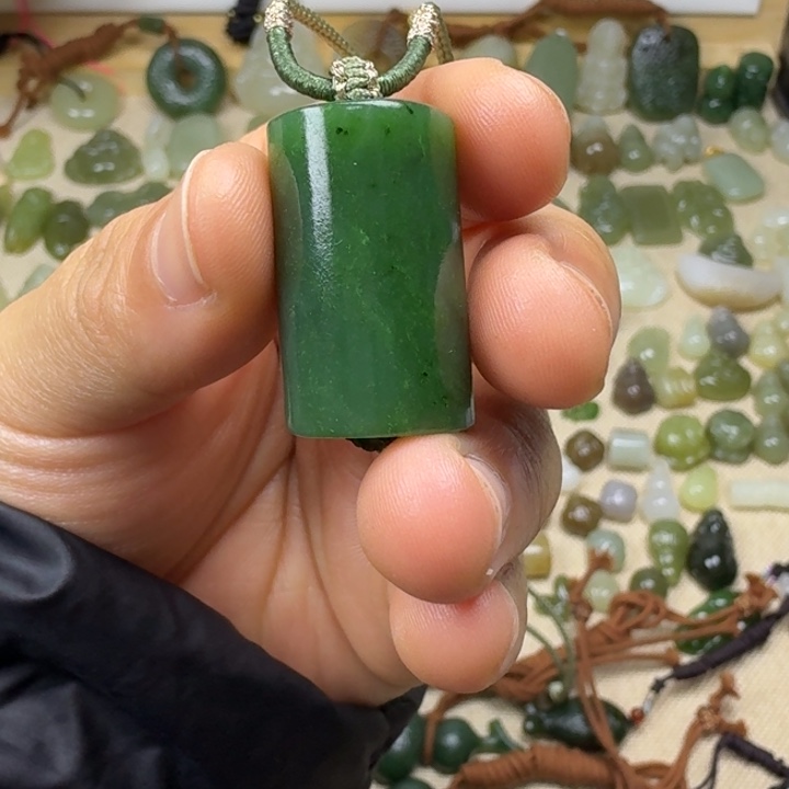 雪***花和田玉未镶嵌包链