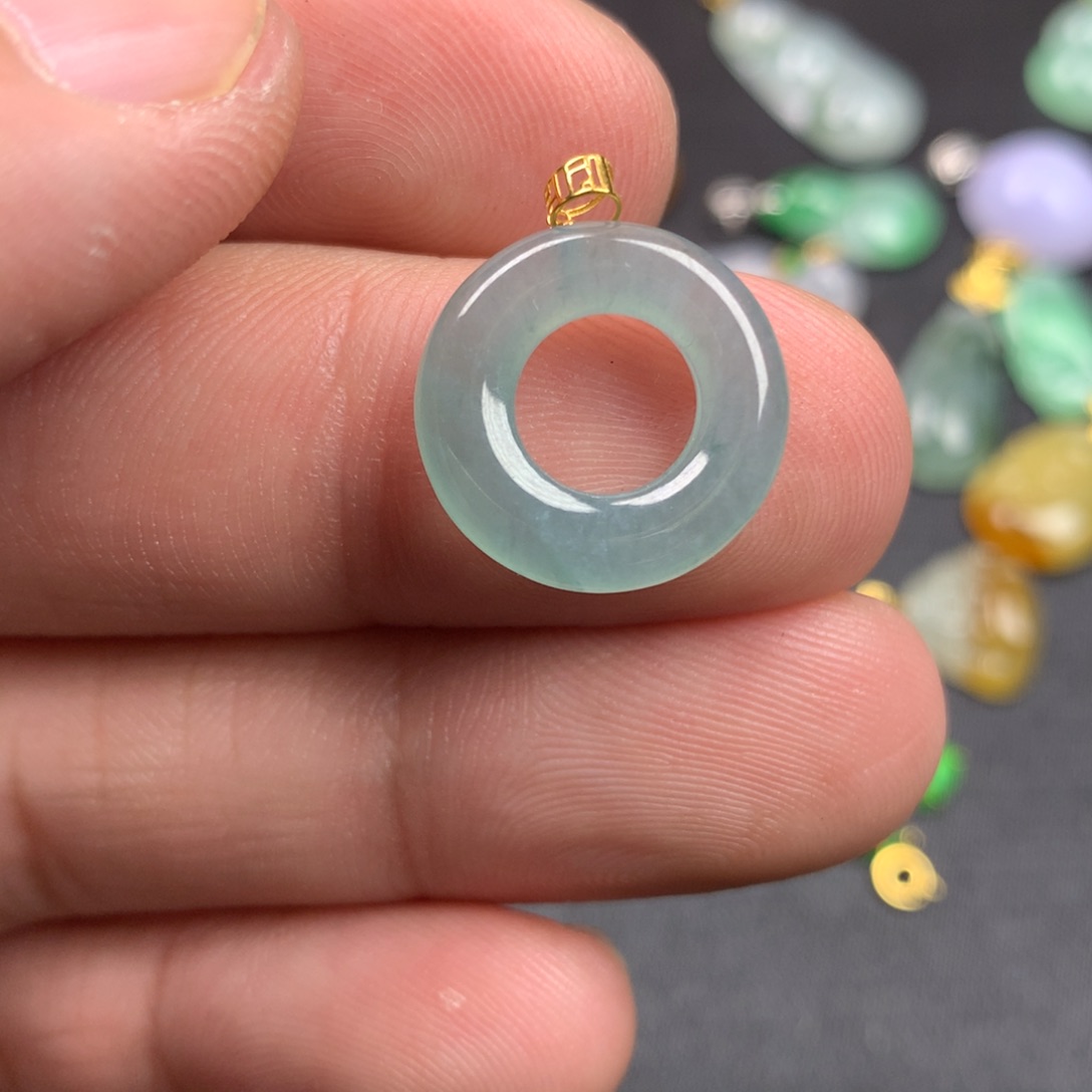 【闪购商品】颈饰18K金镶嵌翡翠翡翠