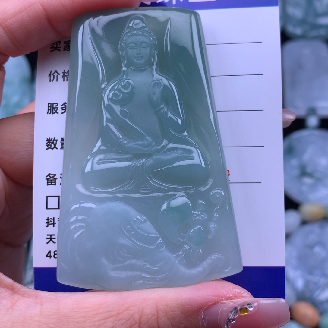 翡翠颈饰未镶嵌曼*翡翠