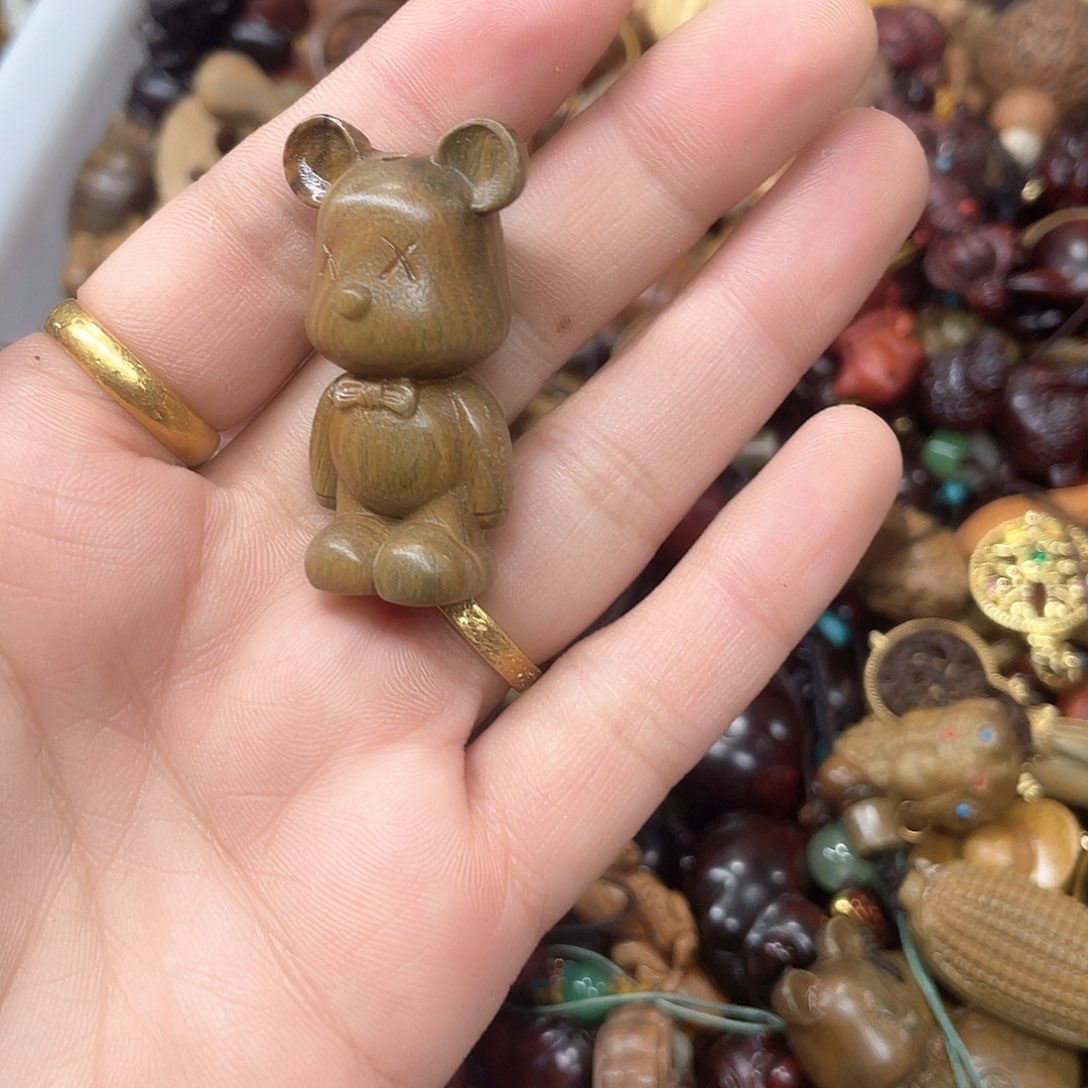 维腊木（绿檀）无事牌