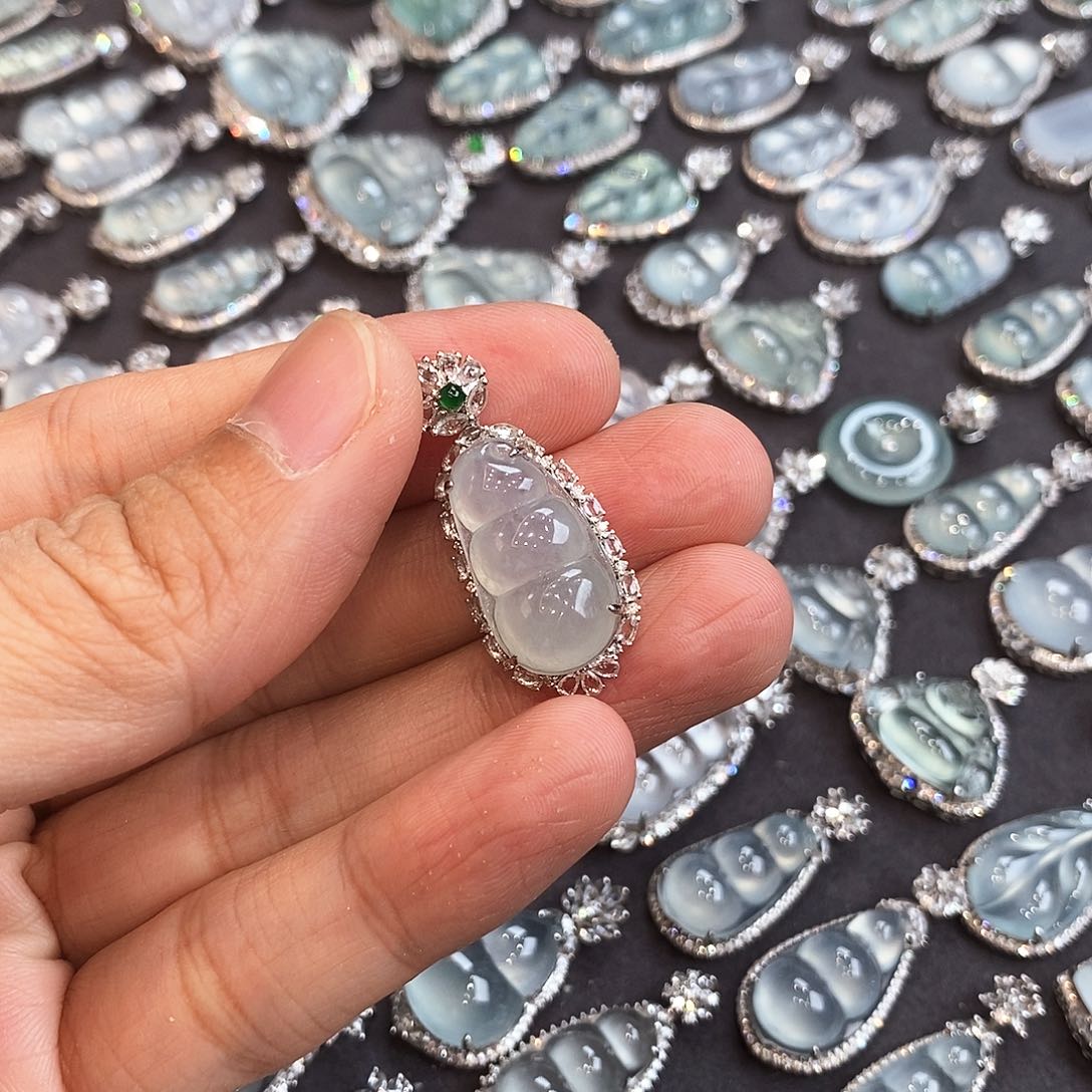 翡翠颈饰18K金镶嵌啊啊啊啊啊啊