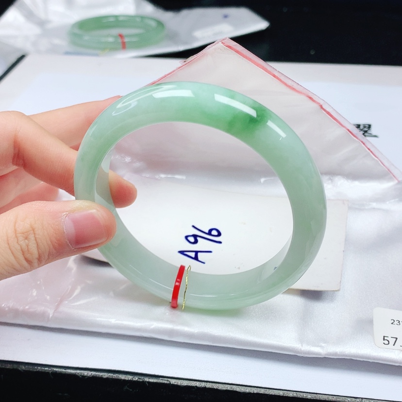 【闪购商品】翡翠手镯未镶嵌天然缅甸a货手镯57+