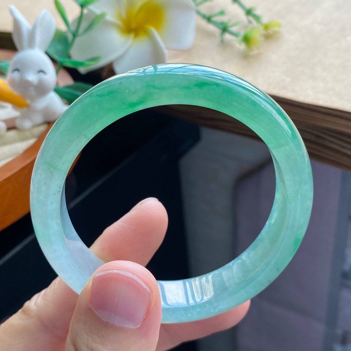 2.30批1293号翡翠手镯51.6-12-9.8冰翠绿果冻镯！撩人的青翠色