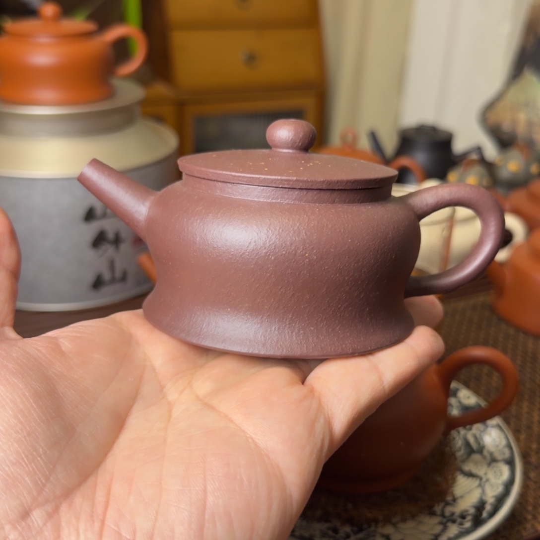 紫砂茶壶中瑕曲钟紫泥