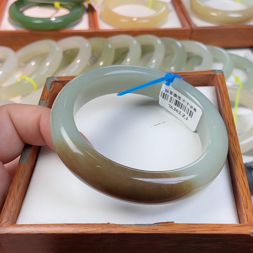 【闪购商品】和田玉手镯未镶嵌59.3