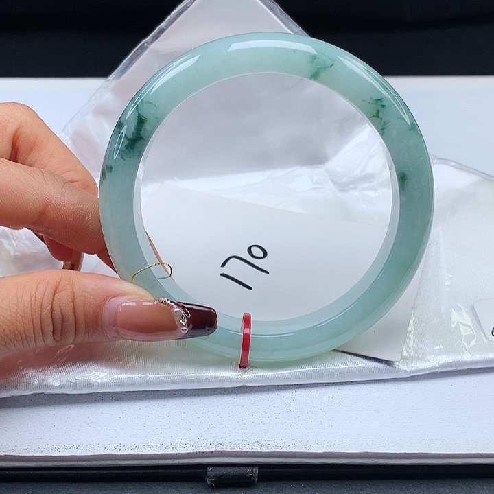 翡翠手镯未镶嵌62+正圈