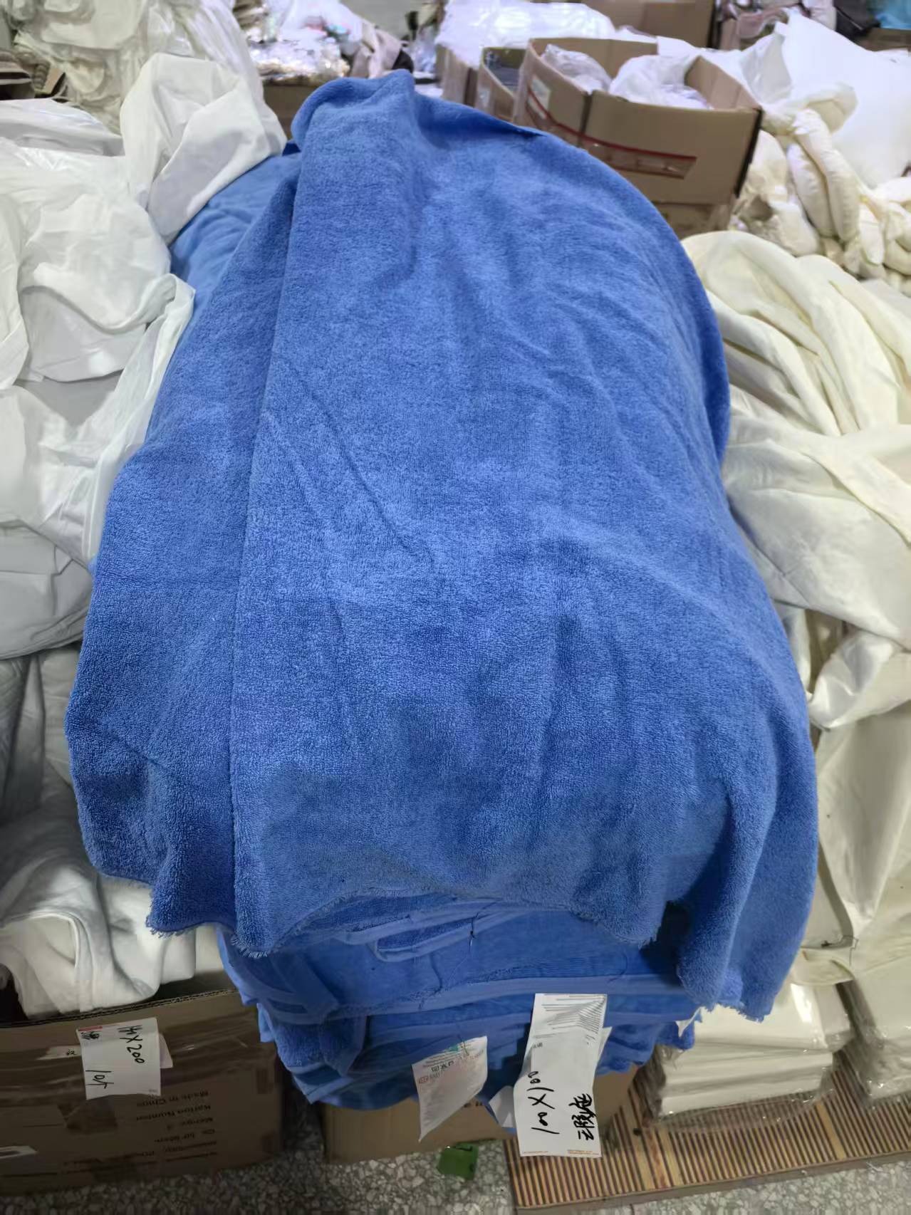 《厚广家》3楼100×100蓝色系全棉毛圈大布料发2张未锁边 瑕疵不挑色
