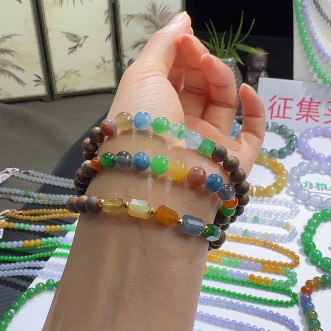未镶嵌手链翡翠性价比巨高！冰浓彩配木珠