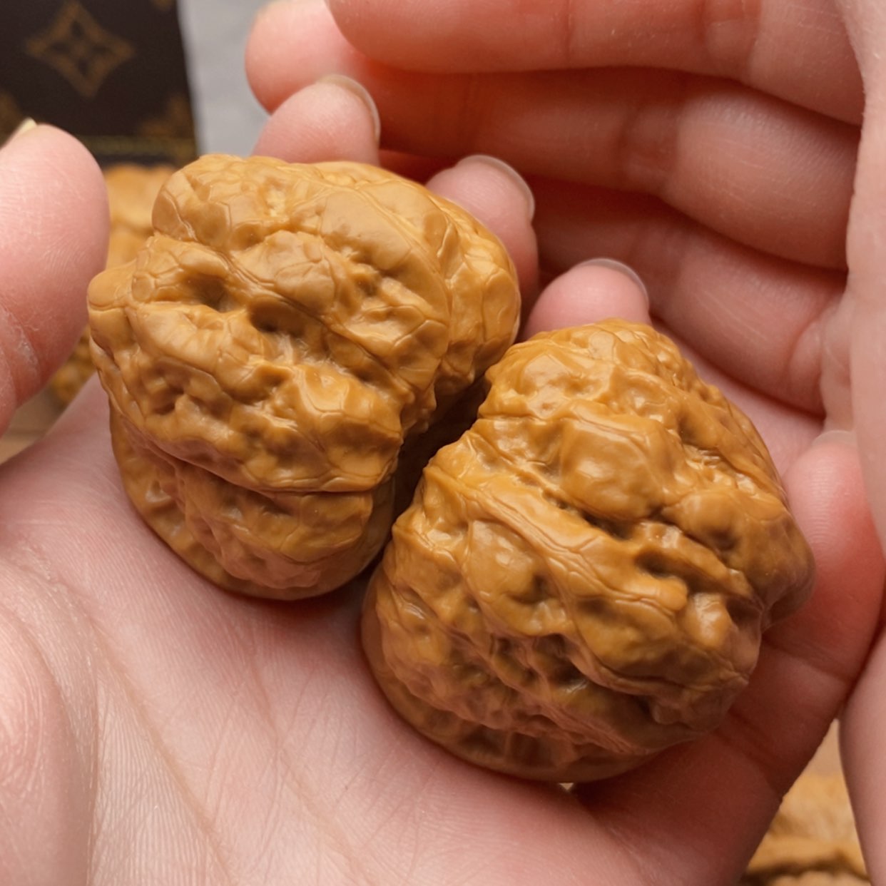 【闪购商品】文玩核桃把件边42左右