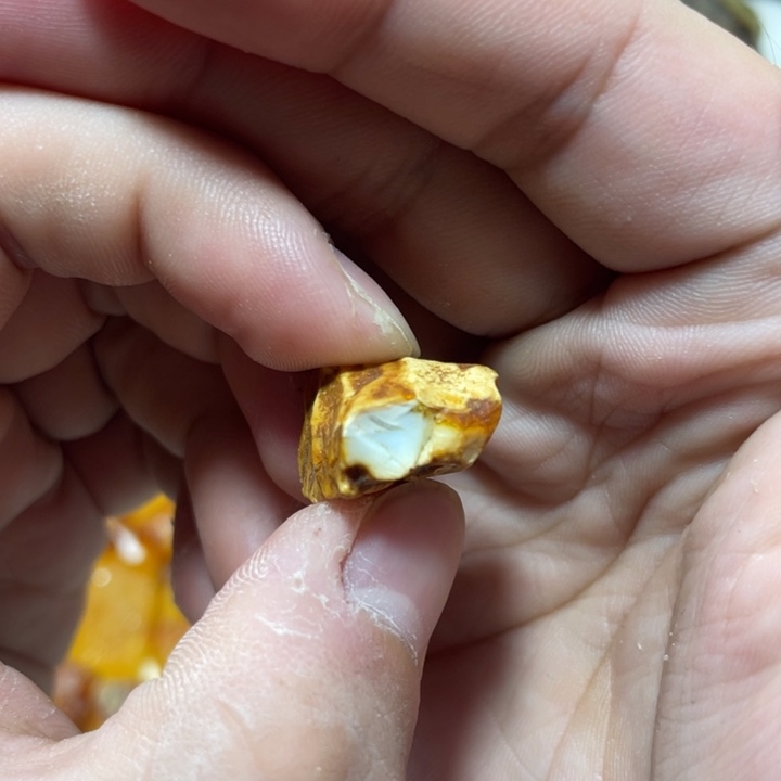 定制琥珀天然原矿