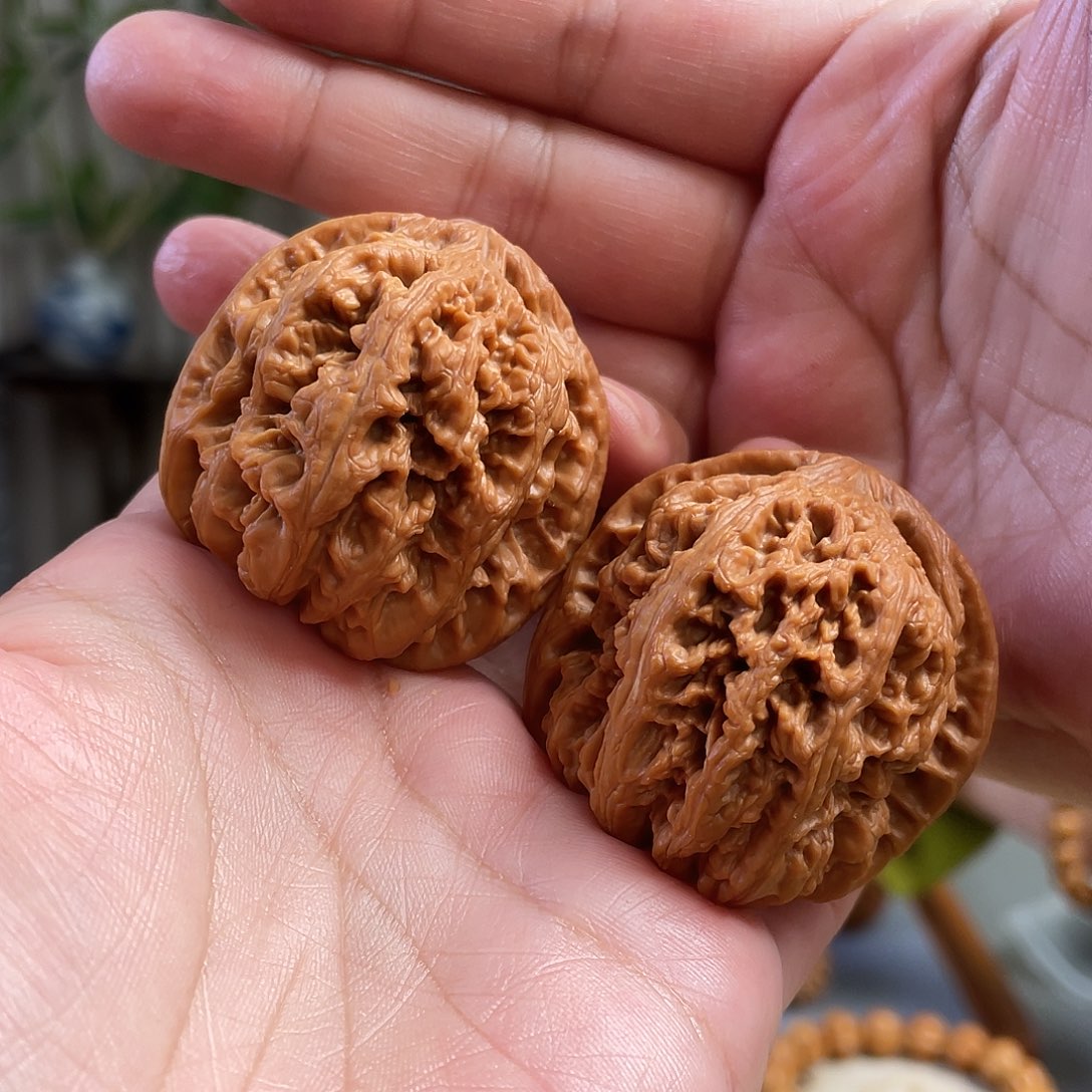 桃核把件43×43尺原桩平谷大粗筋（微微蹭尖）CN01229