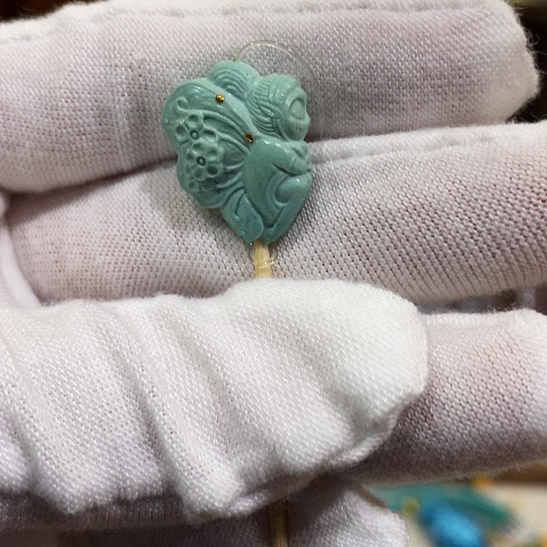 绿松石未镶嵌珠宝奇石