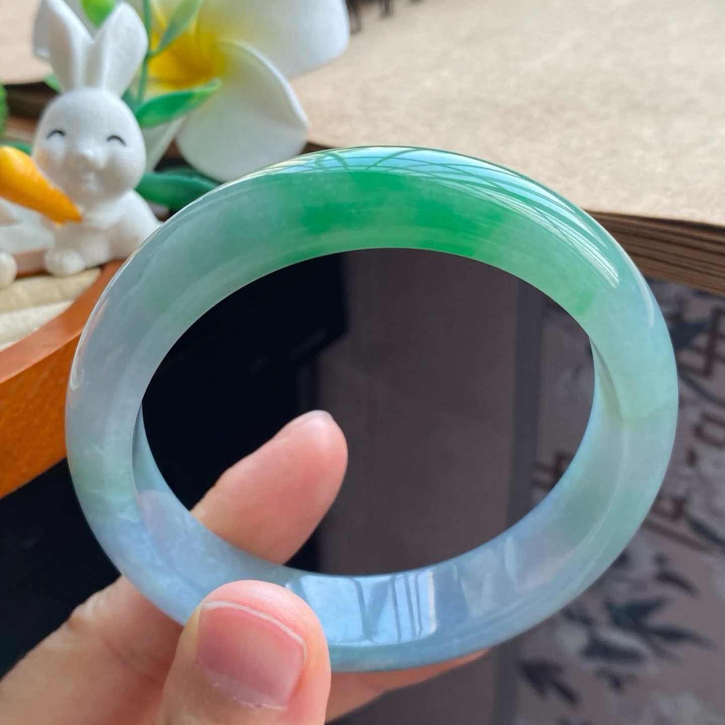 04.01批正圈翠绿镯2557号57.2-14.5-8.4天然翡翠