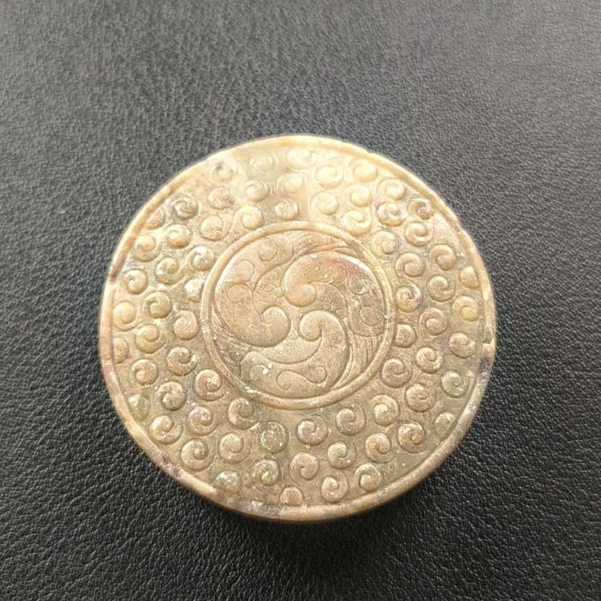 YT0123FCB001 玉雕谷纹剑首