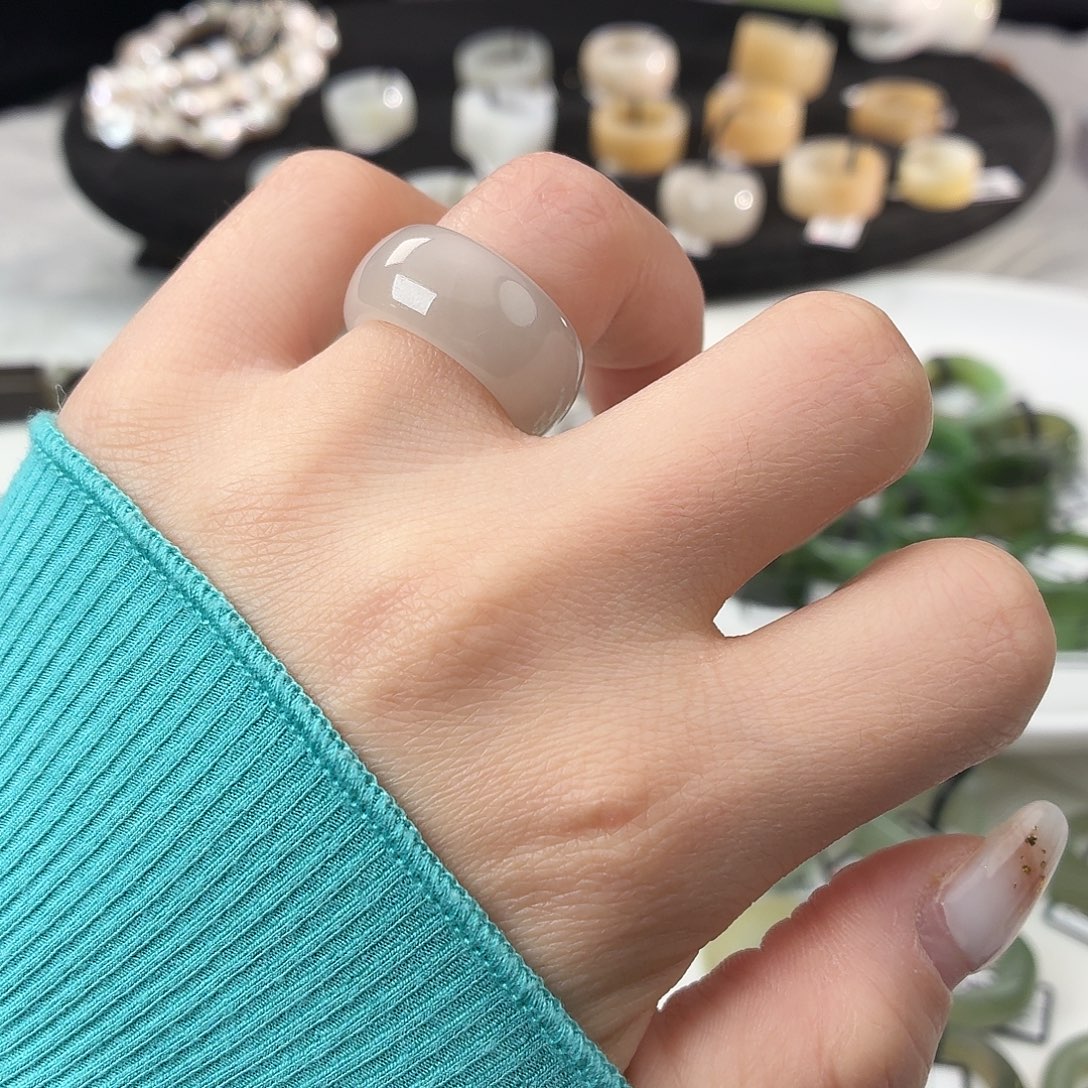 和田玉（糖玉）未镶嵌戒指S127冰粉轮胎16.6内裂