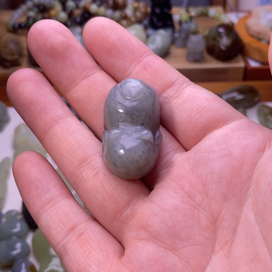 颈饰未镶嵌和田玉.***?