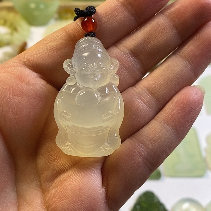 蛇纹石玉未镶嵌颈饰