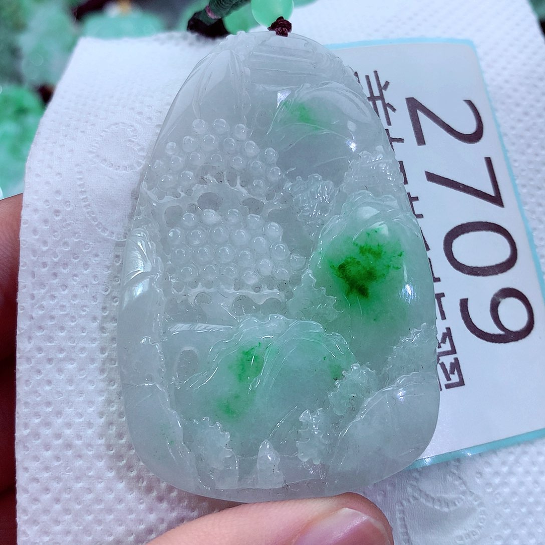 吊坠(不含链)未镶嵌翡翠