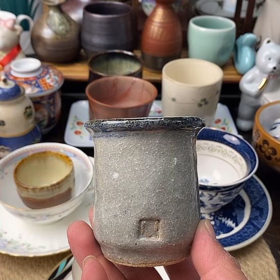    中古物品默认微瑕，谨慎参拍，满18包邮！