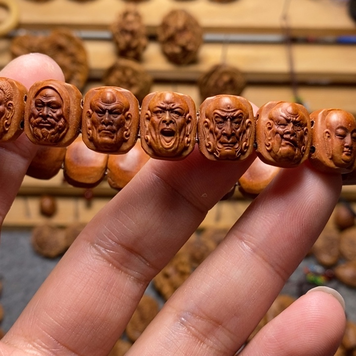 桃核雕刻十八罗汉小手牌