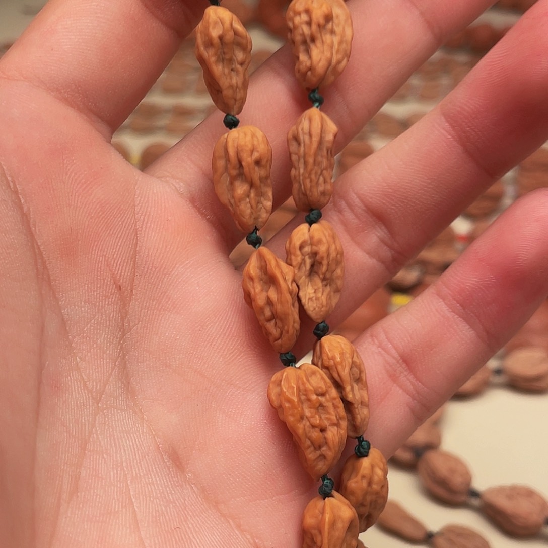 万****文玩核桃吊坠异形